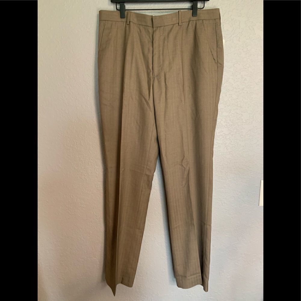 Perry Ellis Men's Tan Dress Pants